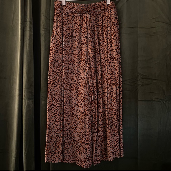 H&M Animal Print Brown Wide Leg Pants Size 10 - Picture 1 of 3